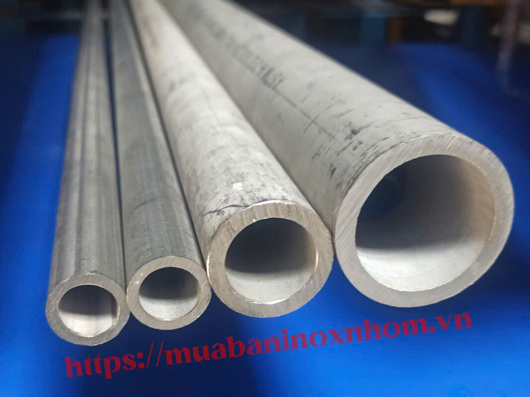 Tại sao inox 304 được ưa chuộng trong ngành y tế? 10 ONG-INOX-CONG-NGHIEP-304-DN15-O-21.34mm