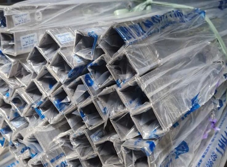 VUÔNG INOX 304 - 40 x 40mm 13 VUÔNG INOX 304 - 40 x 40mm - Ảnh 3