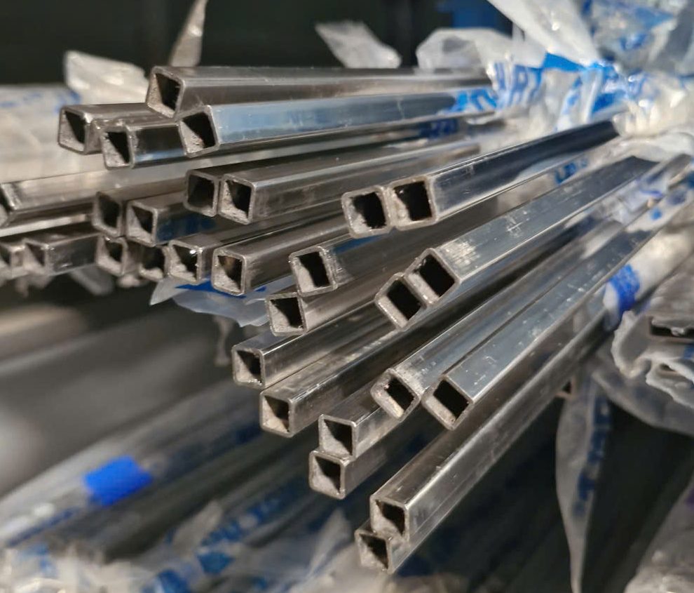 VUÔNG INOX 304 - 12 x 12mm 12 VUÔNG INOX 304 - 12 x 12mm - Ảnh 2