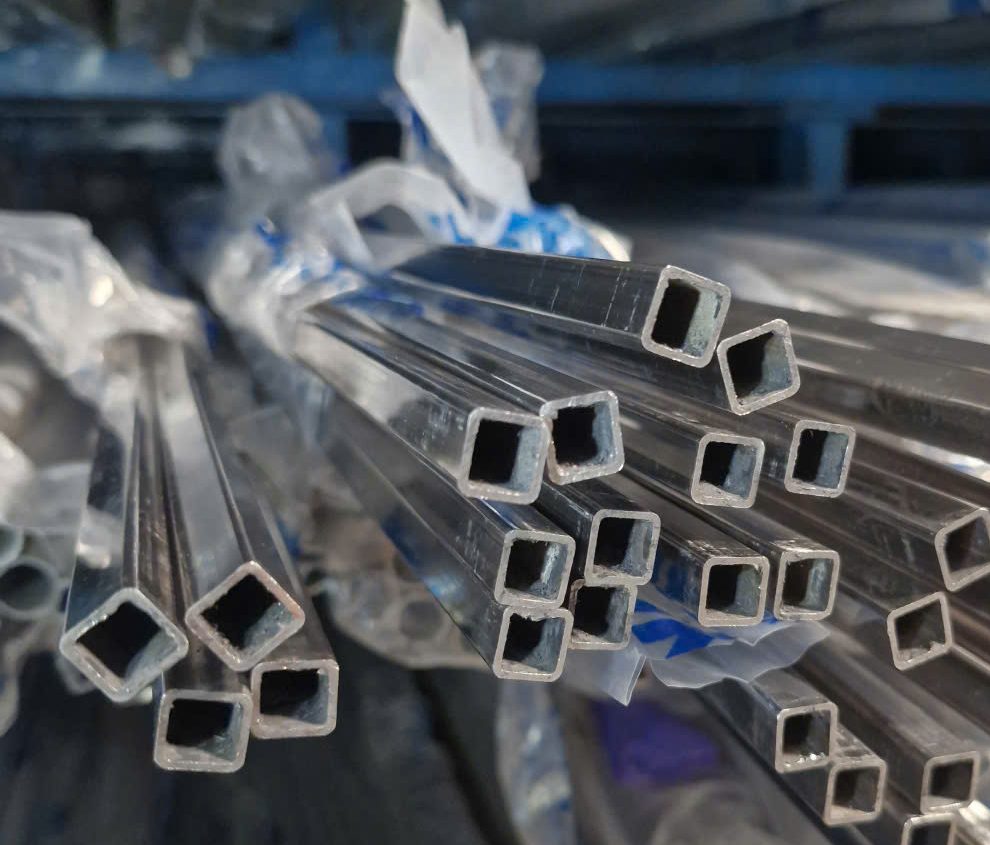 VUÔNG INOX 304 - 12 x 12mm 14 VUÔNG INOX 304 - 12 x 12mm - Ảnh 4