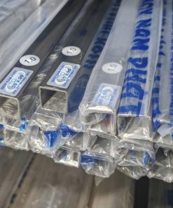 vuong inox 304 20mm 20mm